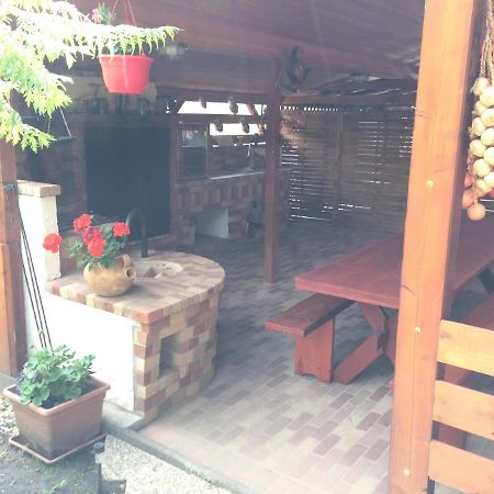 Patavár Panzió Étterem Gyongyospata Exterior foto